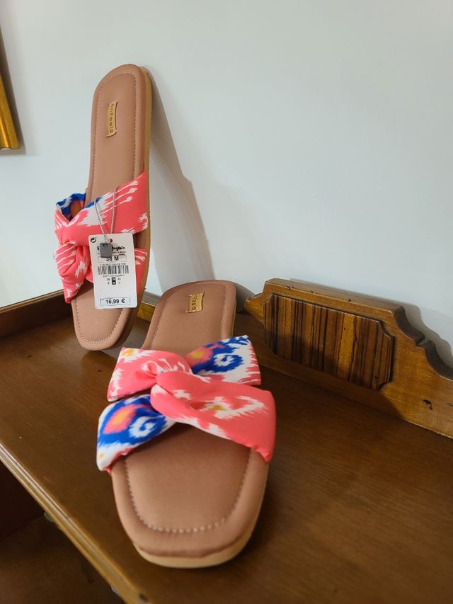 CHANCLAS NUEVAS COMODISIMAS