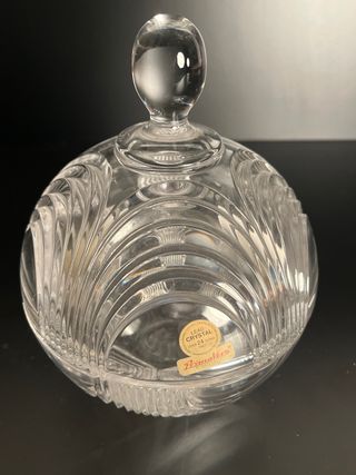 centro tavola Portacioccolatini  in cristallo .