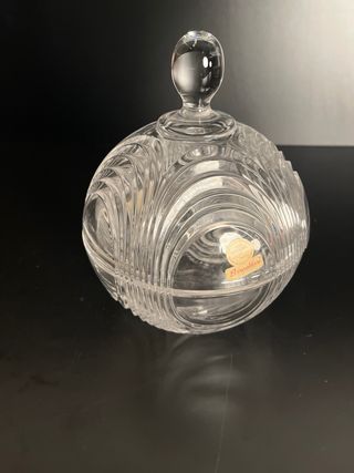 centro tavola Portacioccolatini  in cristallo .