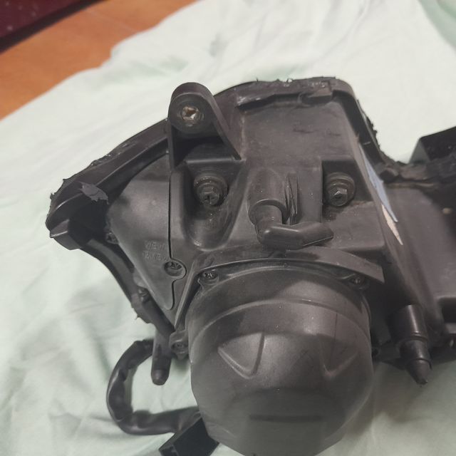 Faro delantero triumph daytona 675