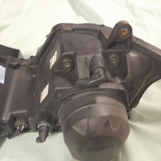 Faro delantero triumph daytona 675