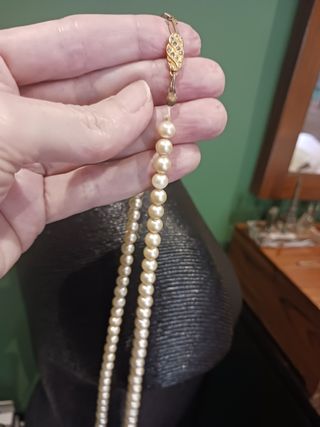 Collar perlas vintage con broche dorado