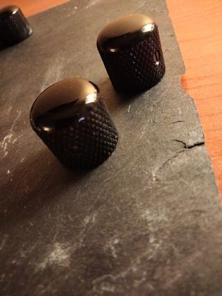 BOTONES METALICOS GUITARRA/BAJO