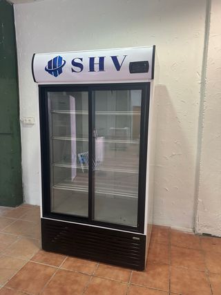 Nevera expositora de dos puertas corredera