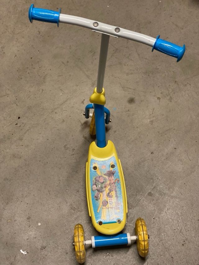 Patinete infantil toy story