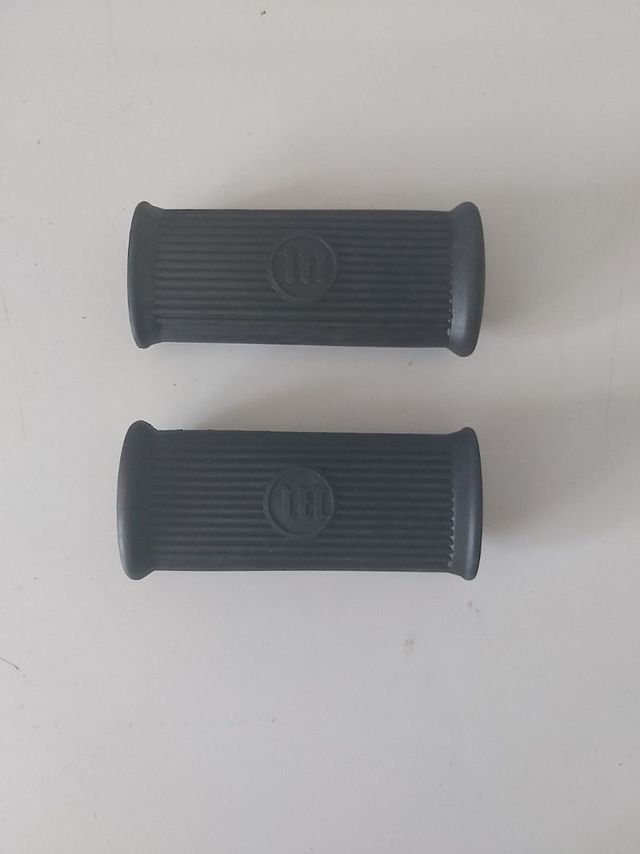 Juego de gomas de reposapies Montesa