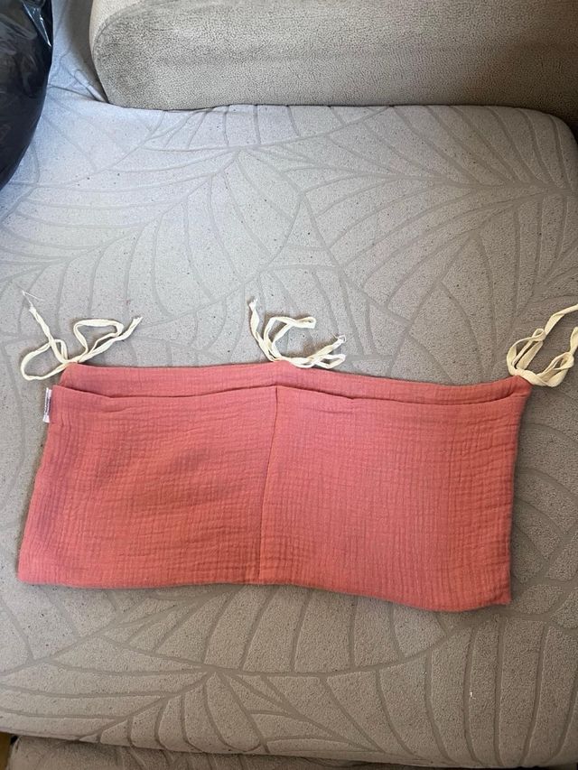 Bolsa almacenamiento cuna,babero plastico y paños