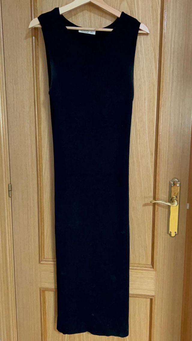 Vestido midi ajustado de Stradivarius