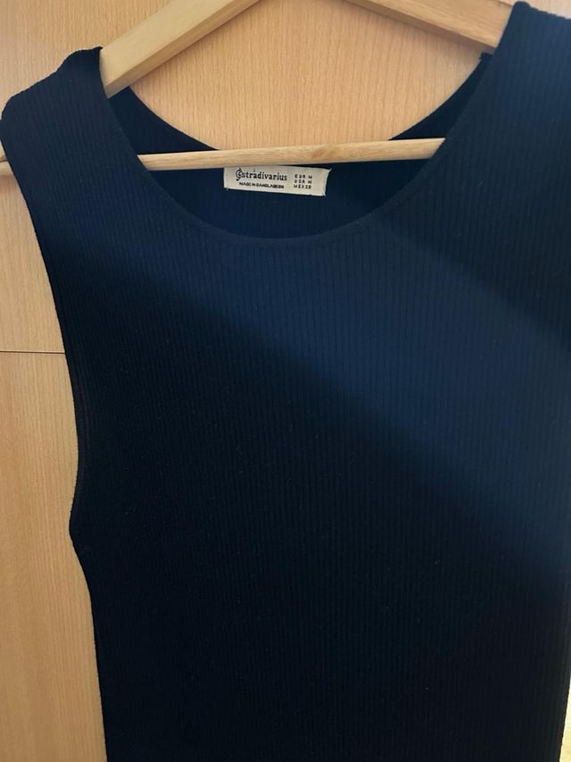 Vestido midi ajustado de Stradivarius