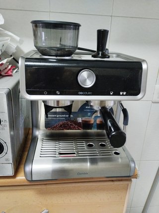 Cafetera semi-profecional