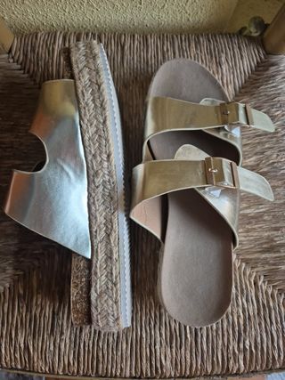 Sandalias plataforma doradas