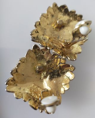 Pendientes brutalistas creadora Delphine Nardin