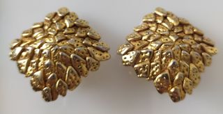 Pendientes brutalistas creadora Delphine Nardin