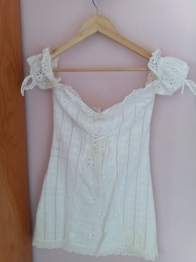 Precioso vestido corto blanco verano