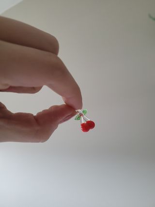 Charm cereza cristal