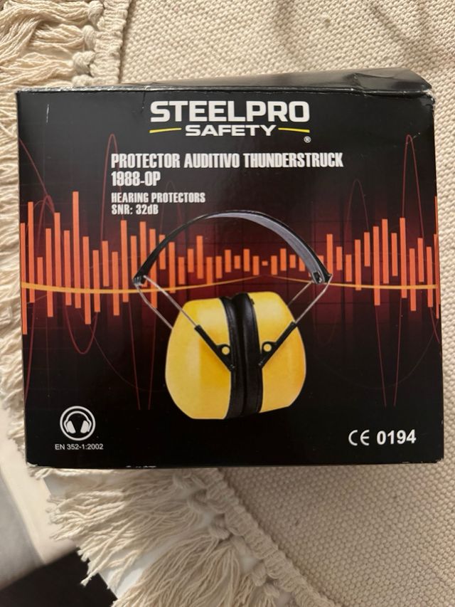 Gafas de proteccion + cascos de tiro