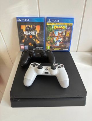 PS4, 2 Mandos y 2 Juegos