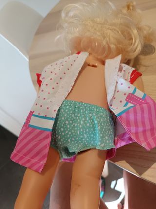Muñeca plástico duro
