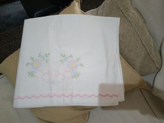 Sabanas bordadas.