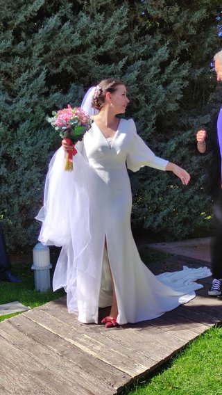 Vestido novia con manga larga