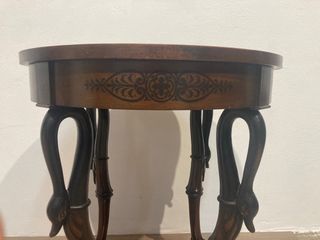 Mesa velador antiguo