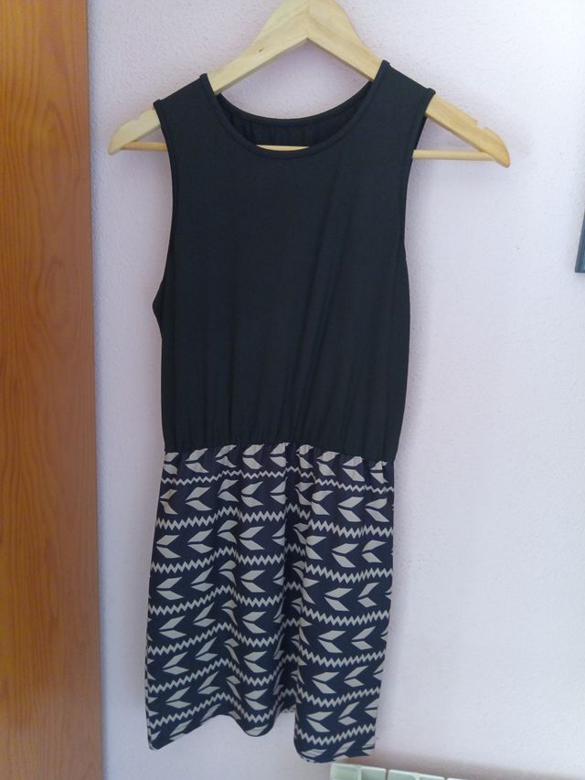 Elegante vestido negro de verano NUEVO