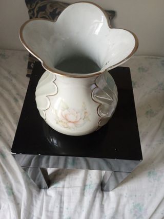 JARRÓN DE PORCELANA HENAR