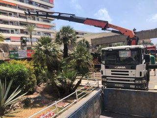 Portes con camion grua