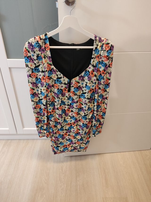 Vestido Zara