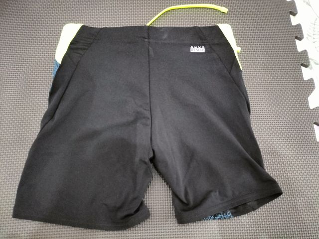 Bañador niño decathlon. Talla 14