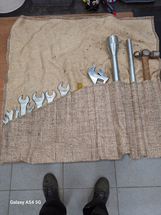 Herramientas camión antiguo