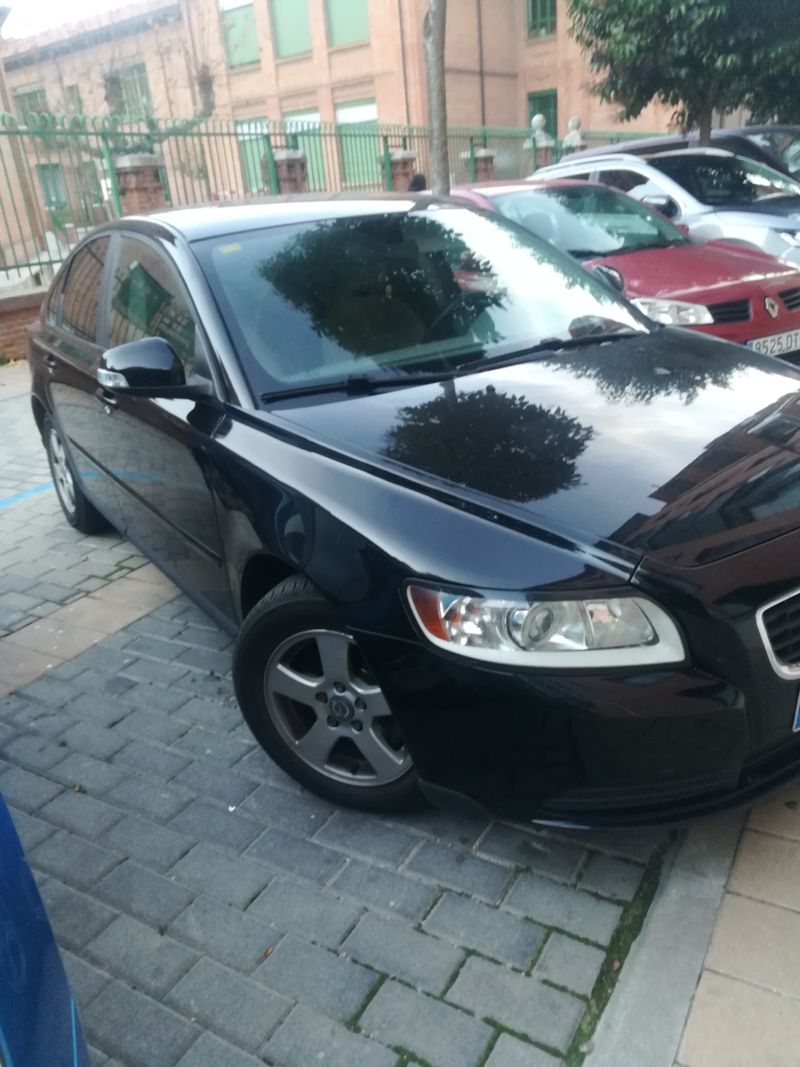 Volvo S40 2010 - foto 1