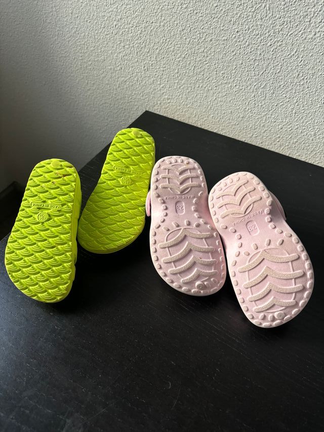 Pack lote 2 crocs sandalias niño niña 23 24