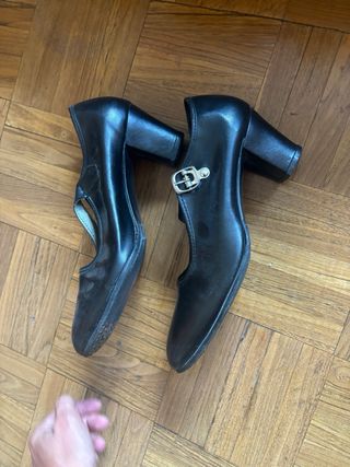Falda de flamenco, zapatos y accesorios 