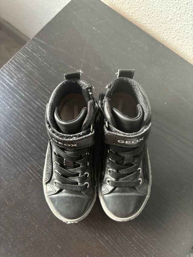 Zapatillas deportivas abotinadas Geox talla 27