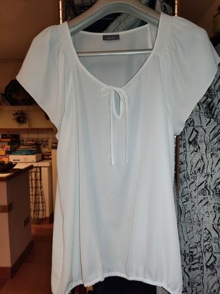 Blusa blanca de mujer