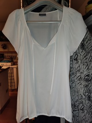 Blusa blanca de mujer