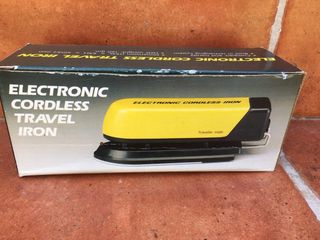 Plancha de viaje vintage. Nueva