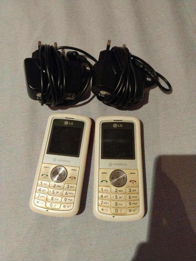 Móviles LG Kp100