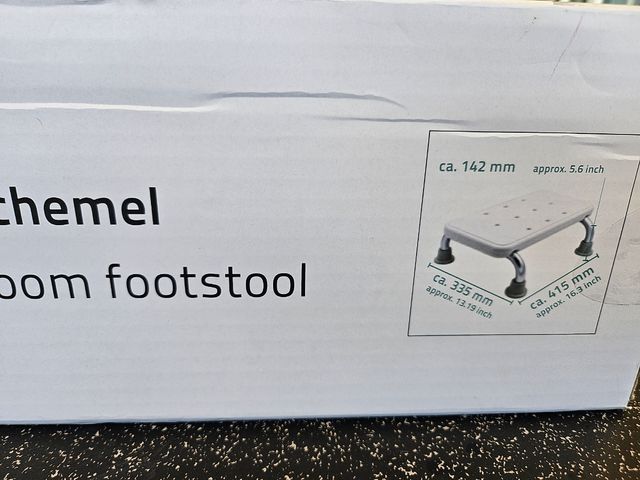 Banco nuevo de baño