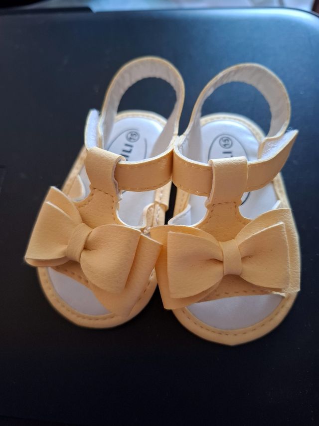 Zapatos bebé talla 15