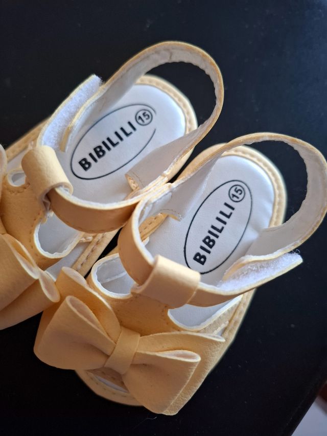 Zapatos bebé talla 15