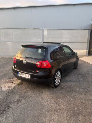 Volkswagen Golf 2005