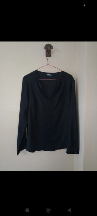 Blusa negra