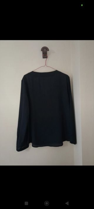 Blusa negra