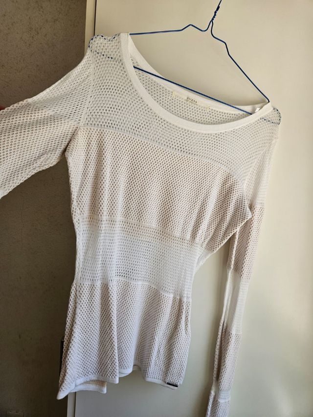 Suéter de GUESS