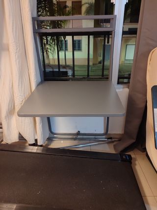 Mesa auxiliar ,balcón