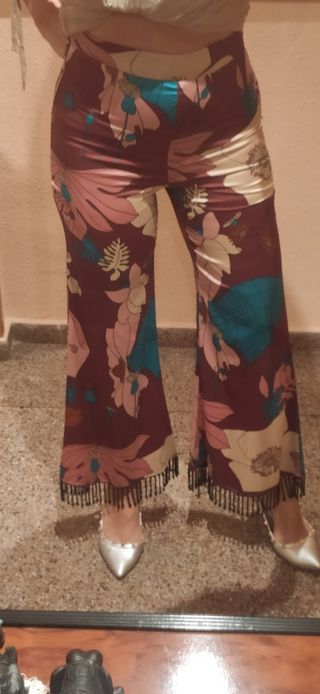 Pantalón estampado con abalorios S