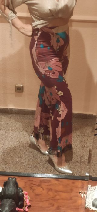 Pantalón estampado con abalorios S