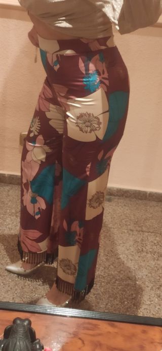 Pantalón estampado con abalorios S